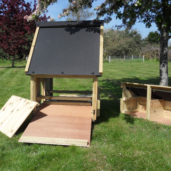 chicken house with sides & nest boxes removed